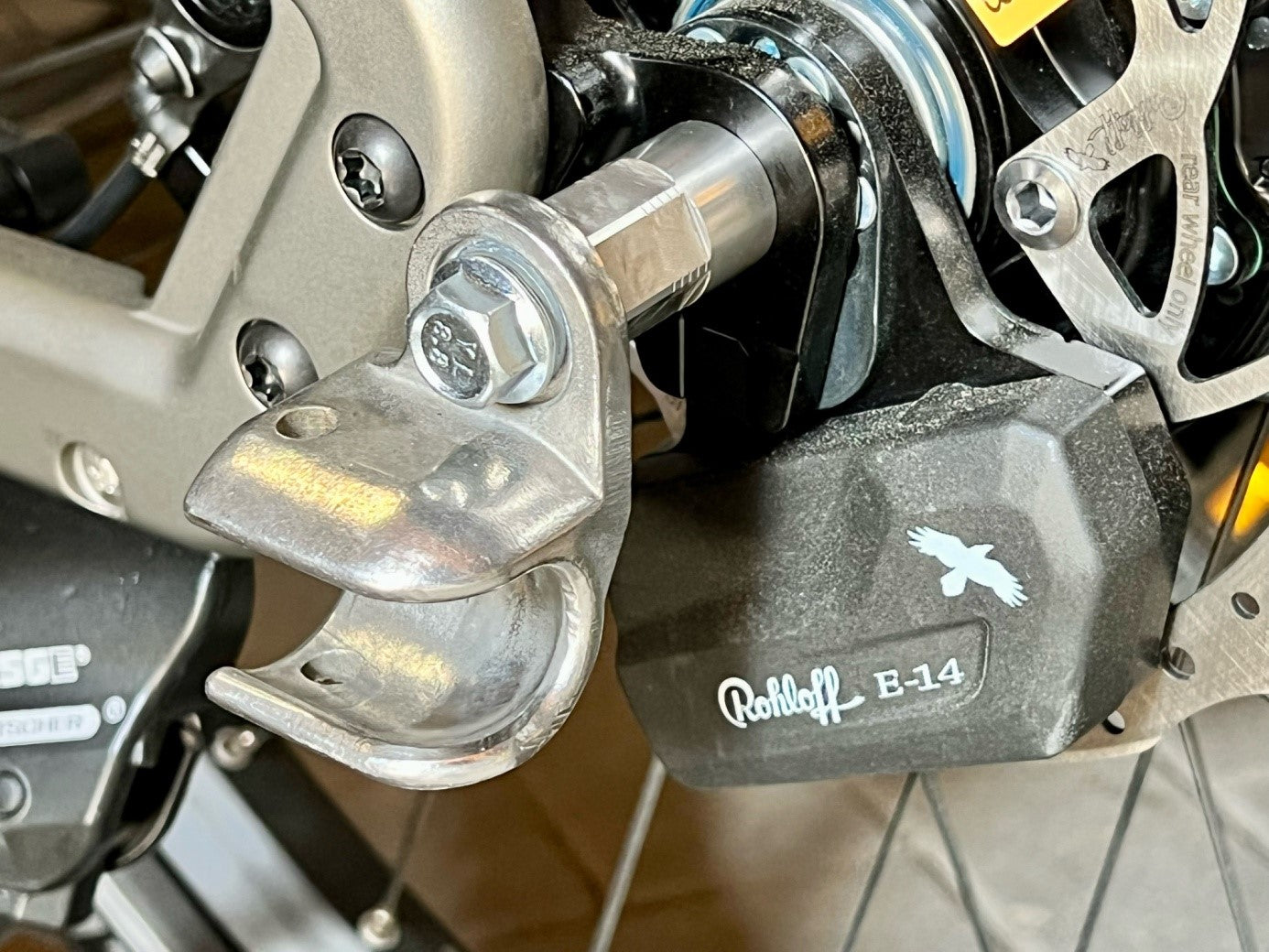 Eje de liberación rápida con adaptador universal | longitud de sujeción 143mm - 153mm